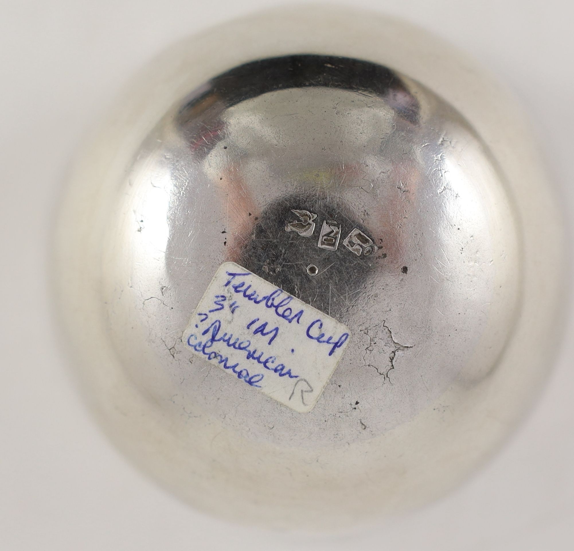 A late 18th/early 19th century small American colonial? silver tumbler cup